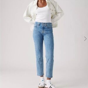 LEVI’S WEDGIE STRAIGHT ANKLE WOMEN'S JEANS
29 waist 26 length